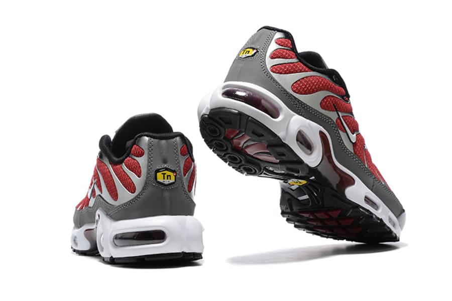 Nike Air Max TN Plus "Team Red Cool Grey"