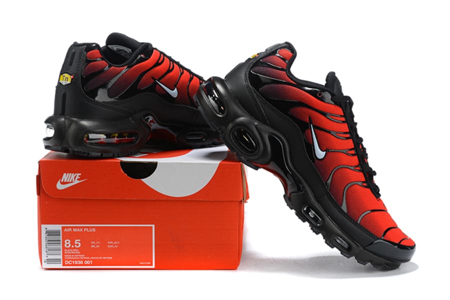 Nike Air Max TN Plus "Deadpool"